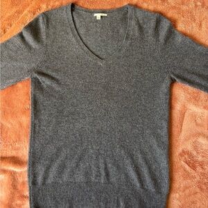 Halogen V-Neck Gray Sweater